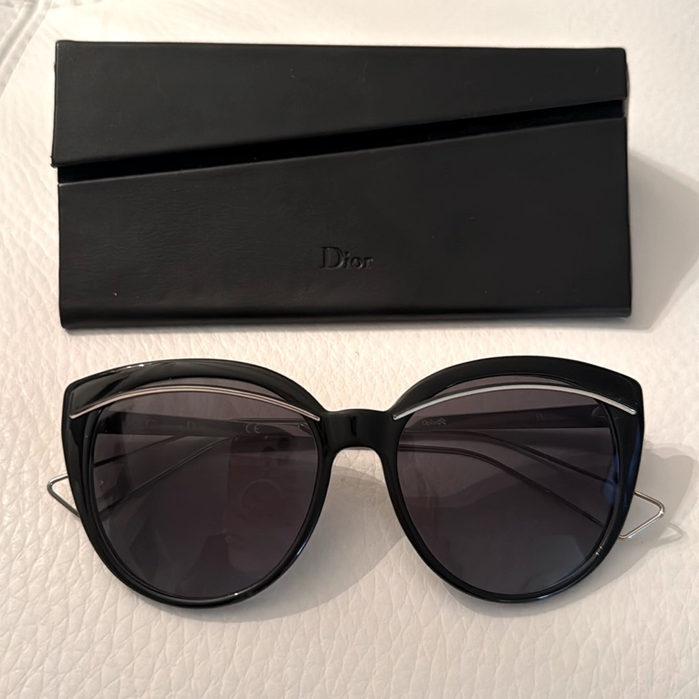 Dior Sunglasses - black